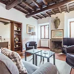 Rsh Via Giulia Apartments